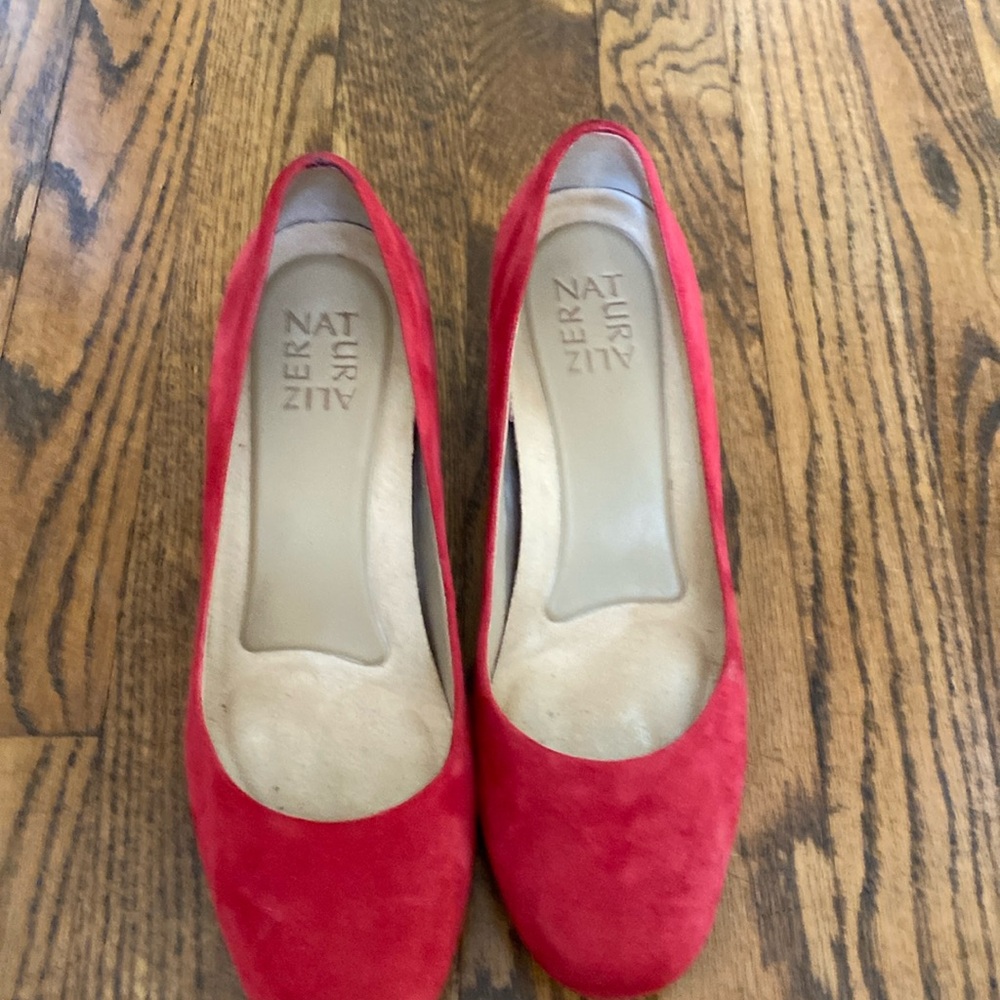 Naturalizer: Red velvet half an inch heels